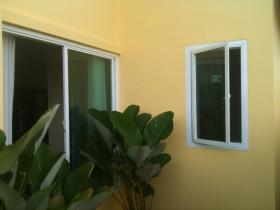 576865_441550669190420_471891218_n